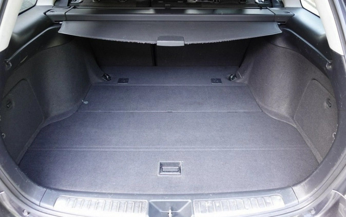 Toyota Avensis cena 17900 przebieg: 208000, rok produkcji 2006 z Nowe Miasto nad Pilicą małe 137